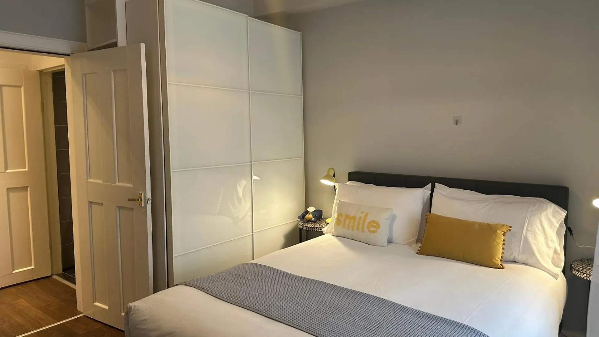 Comfortable One-Bedroom Apartment Free Parking Space Edimburgo